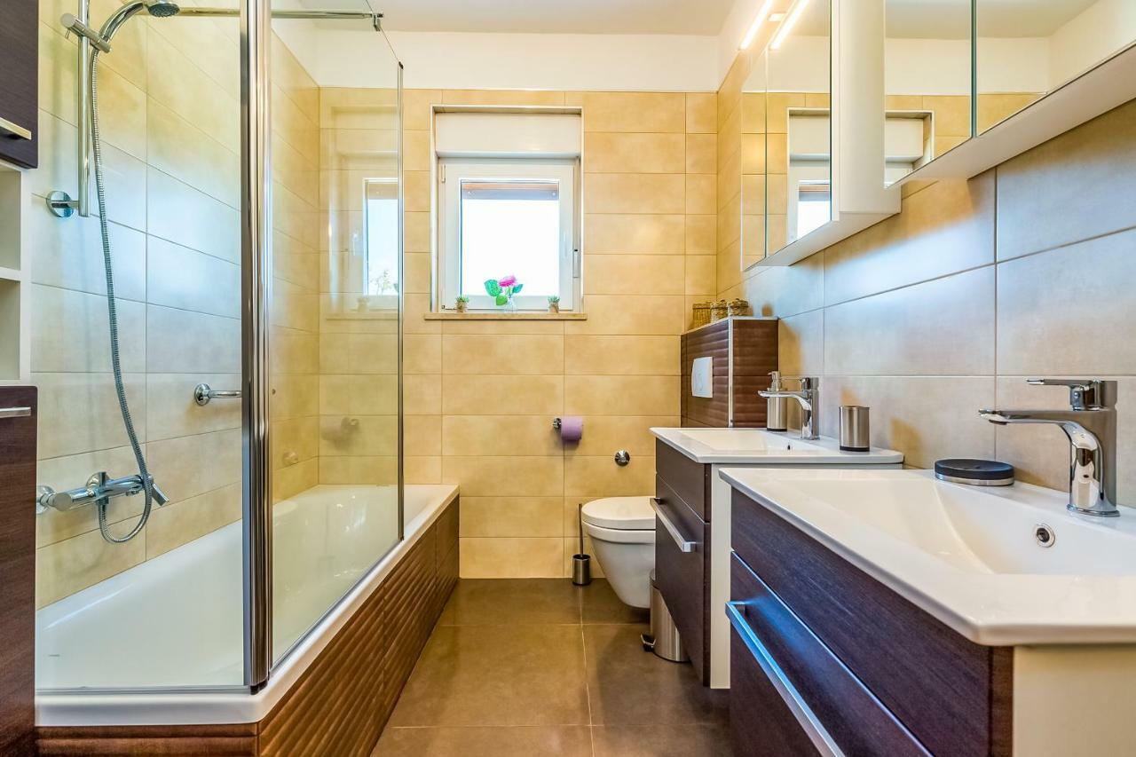 Apartman - The View Крк Екстер'єр фото